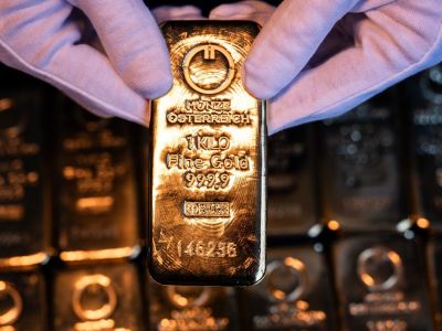 Vàng tiếp tục tăng nhờ kỳ vọng Fed dovish trong năm tới