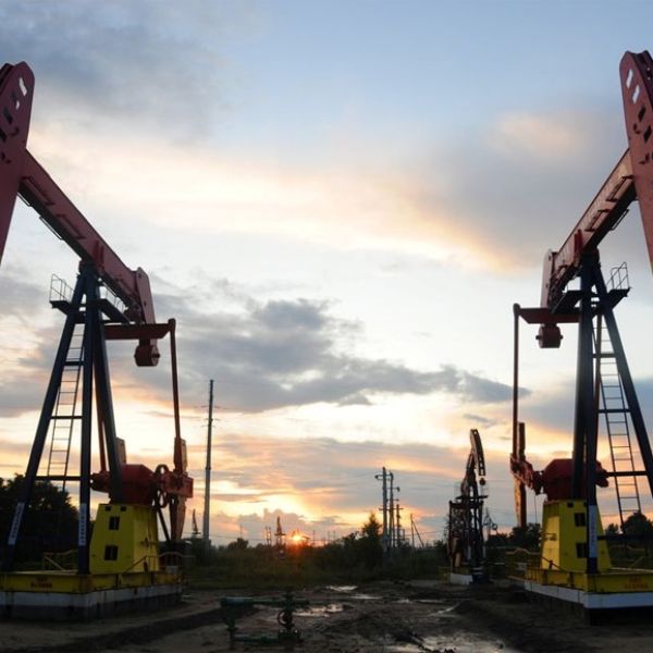 Nhận định về khí tự nhiên, dầu WTI, dầu Brent: Tiến triển trong đàm phán Mỹ – Iran kéo giá dầu giảm xuống
